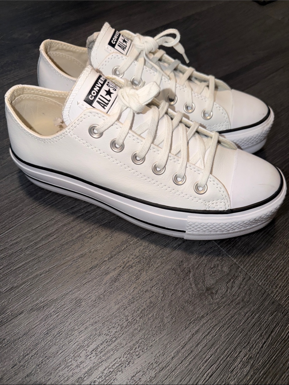 Converse White Leather Low Top All StarSneakers